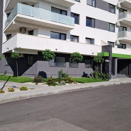 Apartament In Complex Rezidential In Oradeaアパートメント エクステリア 写真