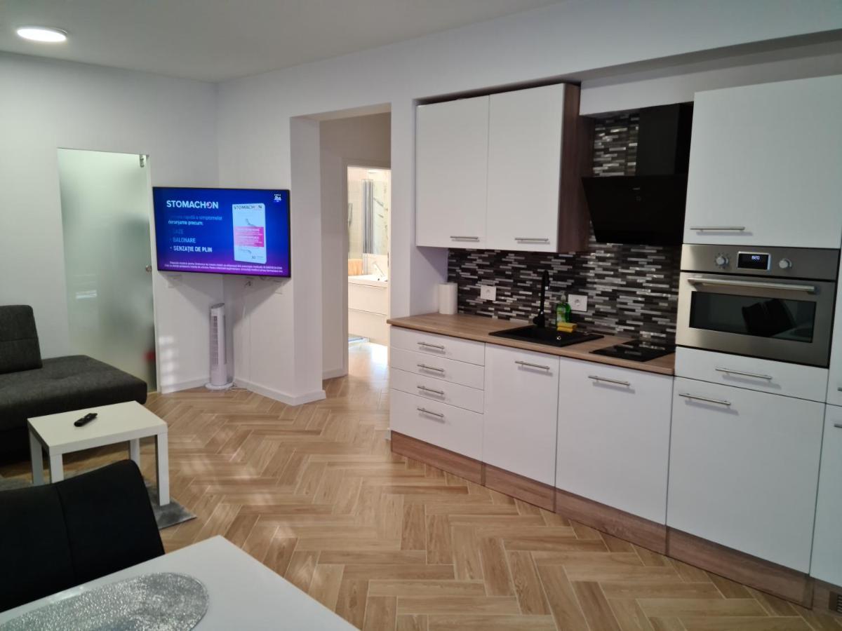 Apartament In Complex Rezidential In Oradeaアパートメント エクステリア 写真